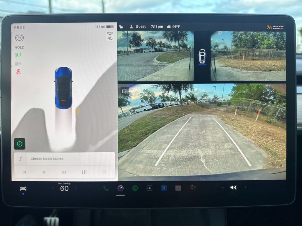 Used 2024 Tesla Model Y Performance AWD/4WD image 28