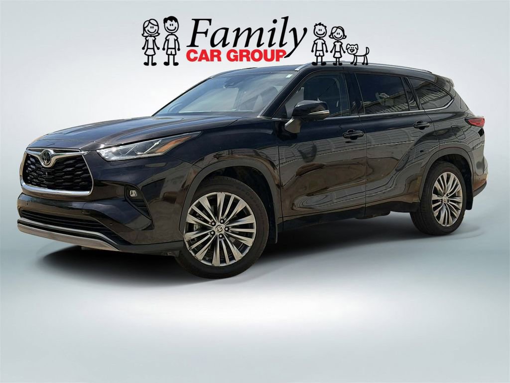 Used 2022 Toyota Highlander Platinum AWD/4WD image 1
