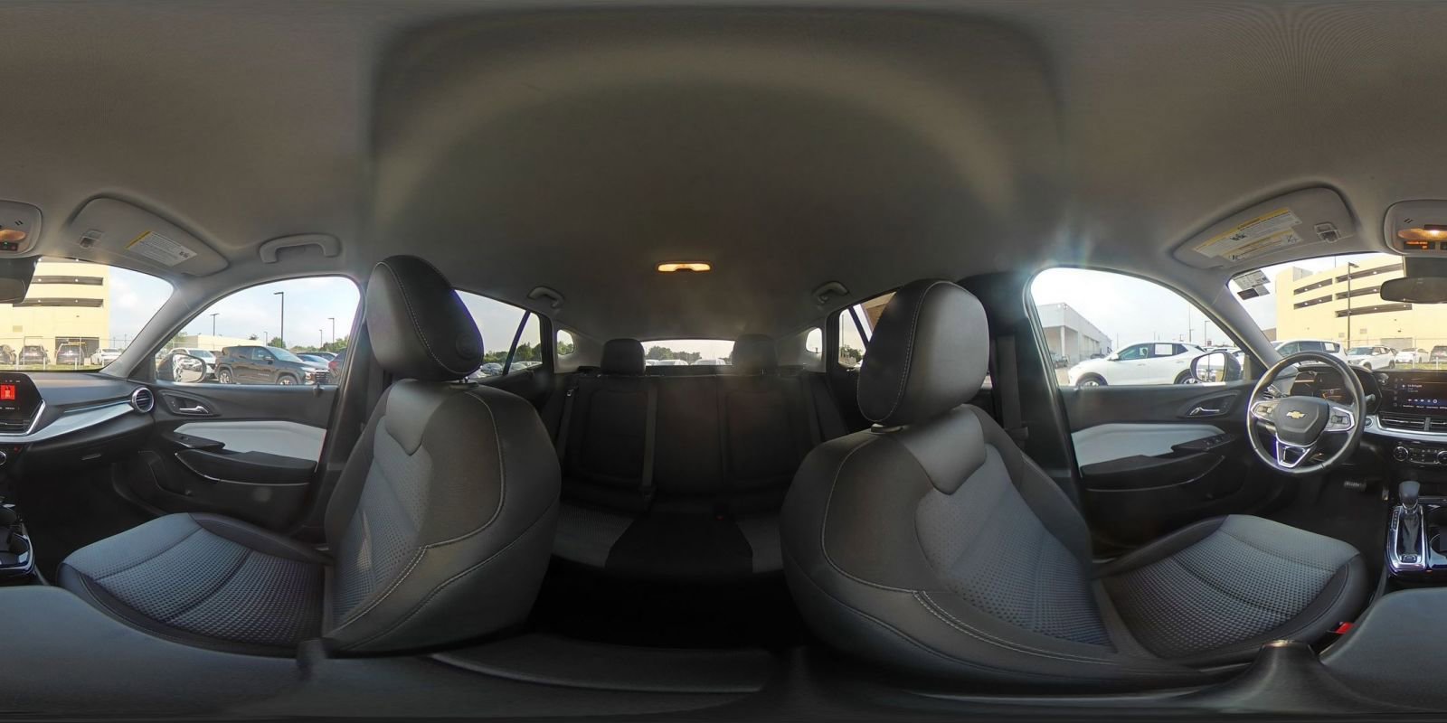 Used 2025 Chevrolet Trax LT w/ LT Convenience Package FWD image 41