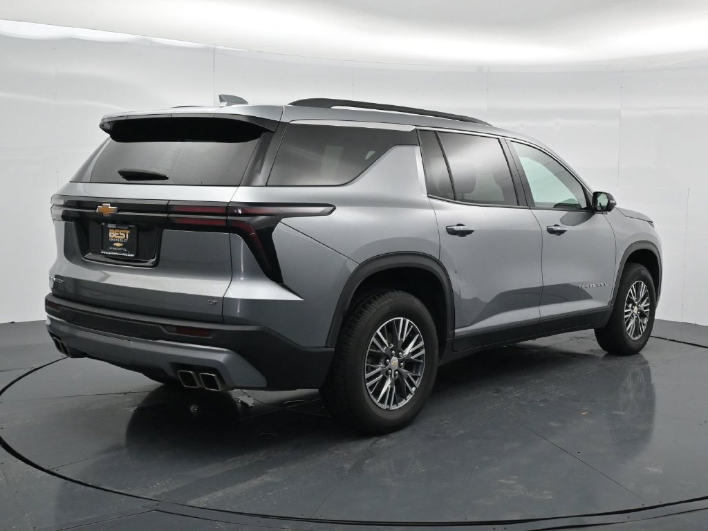 Used 2024 Chevrolet Traverse LT FWD image 7