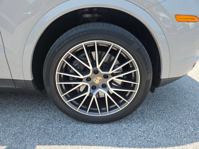 Used 2021 Porsche Cayenne AWD/4WD image 9