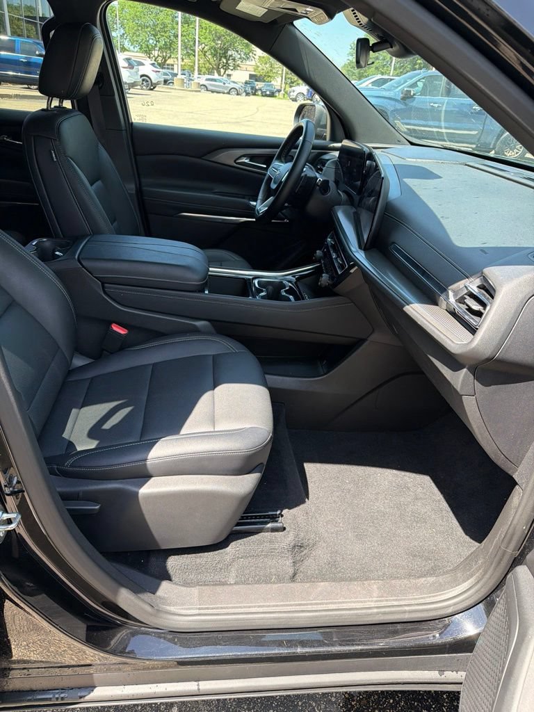 Used 2026 Chevrolet Traverse LT AWD/4WD image 27