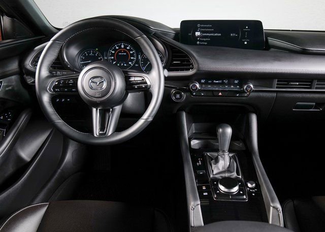 Used 2024 MAZDA MAZDA3 Hatchback w/Premium Plus Pkg image 13