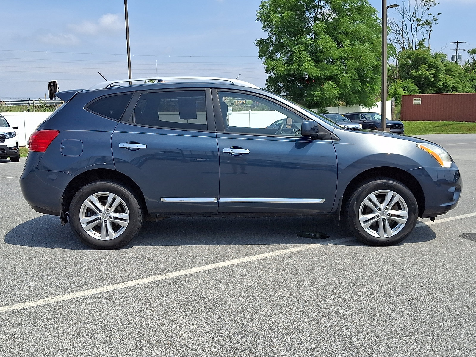 Used 2013 Nissan Rogue SV w/ Premium Pkg AWD/4WD image 7