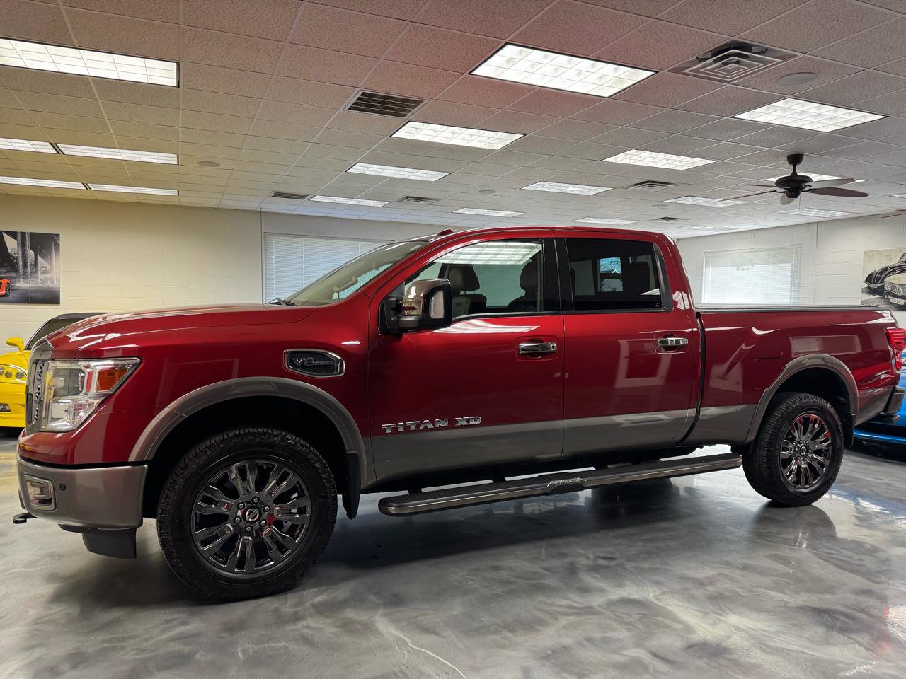 Used 2019 Nissan Titan Platinum Reserve AWD/4WD image 13