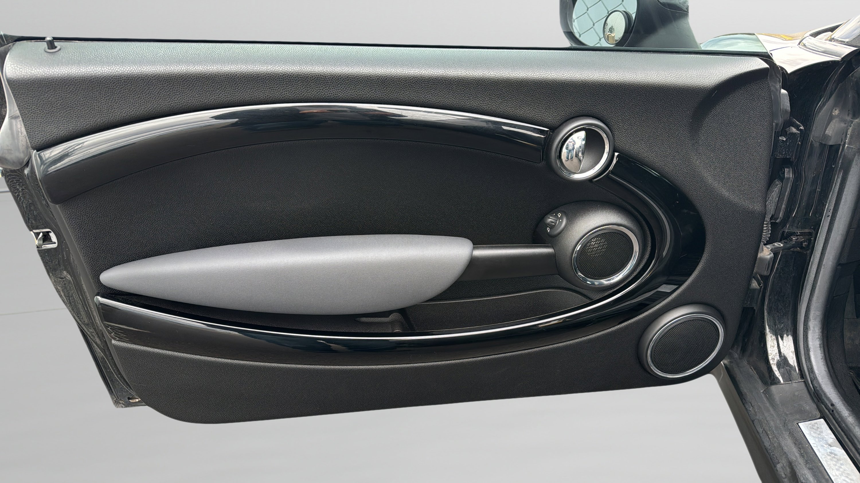 Used 2012 MINI Cooper Coupe S image 17