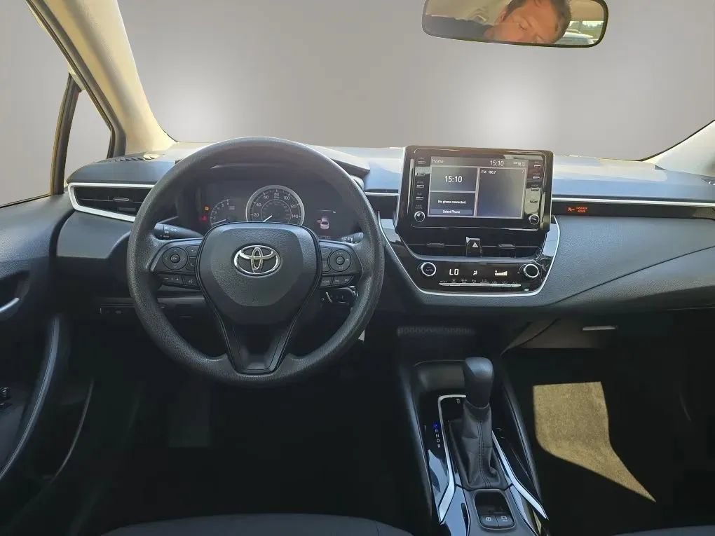 Used 2020 Toyota Corolla LE FWD image 13