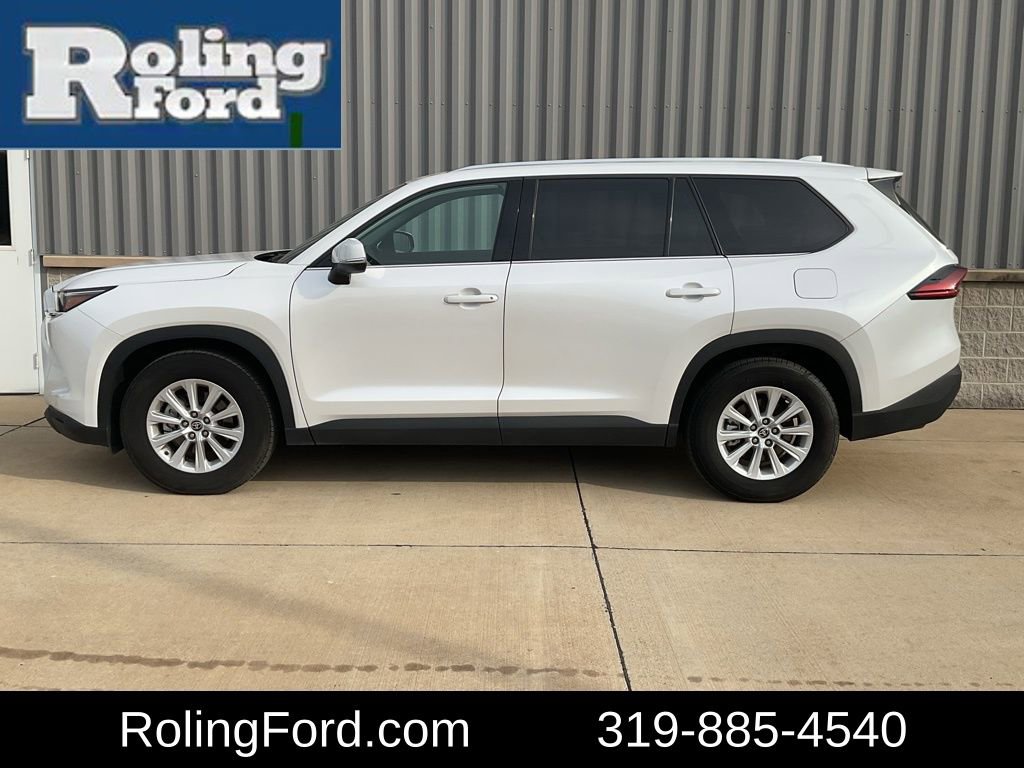 Used 2025 Toyota Grand Highlander AWD image 2