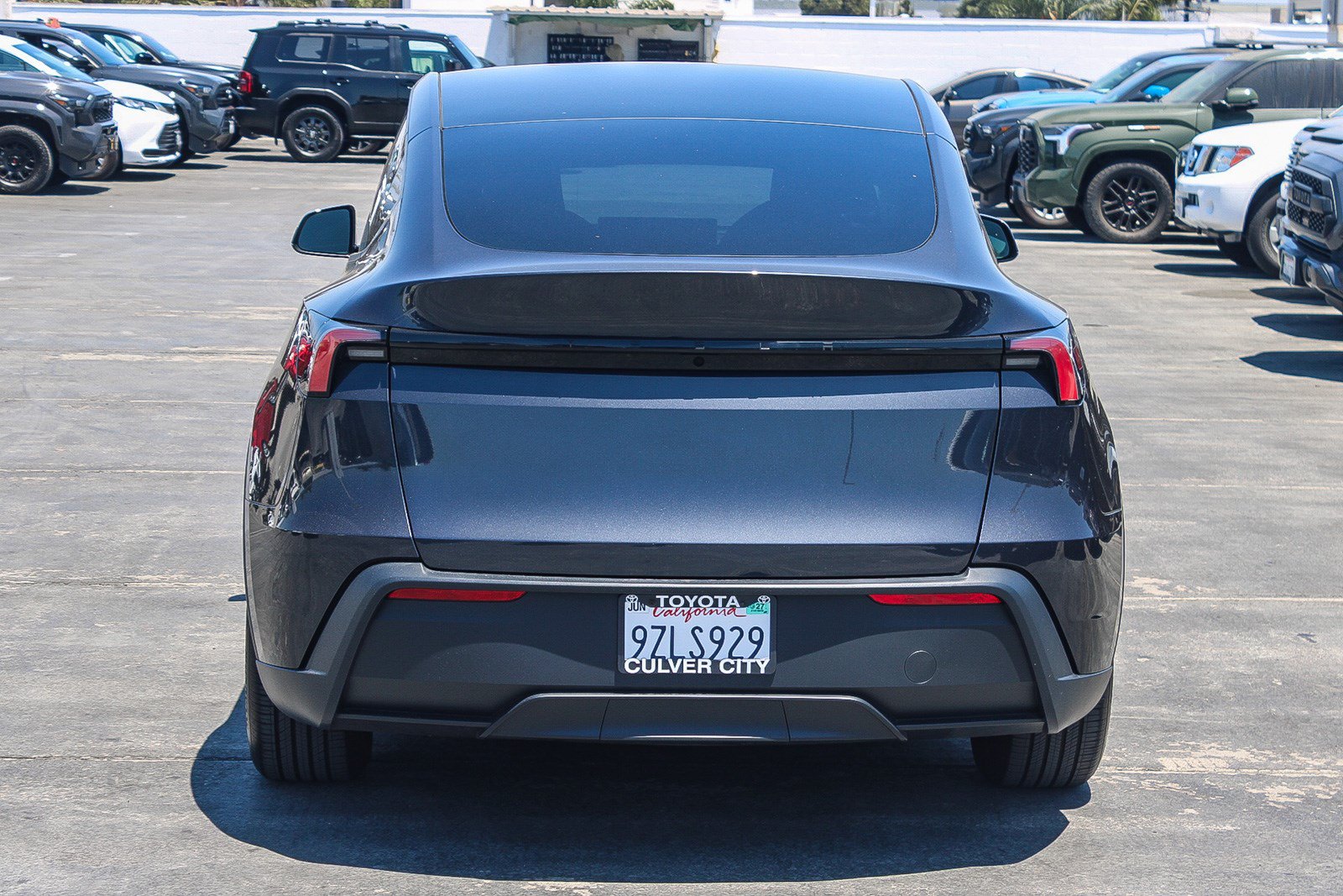 Used 2026 Tesla Model Y 2WD image 8