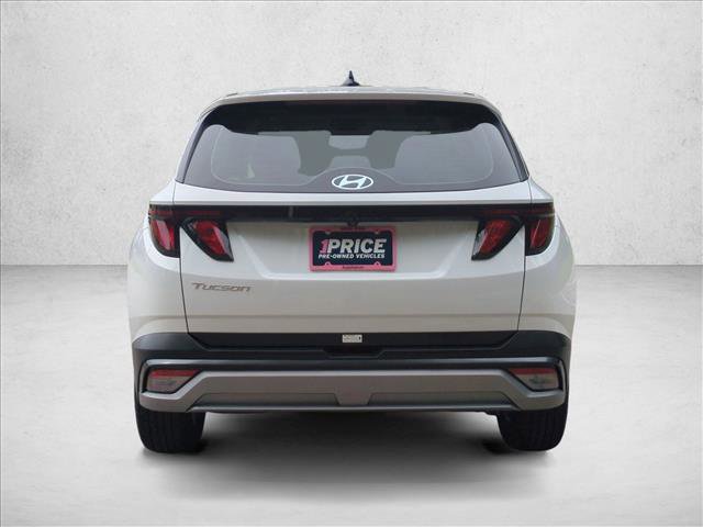 Certified 2025 Hyundai Tucson SE image 8