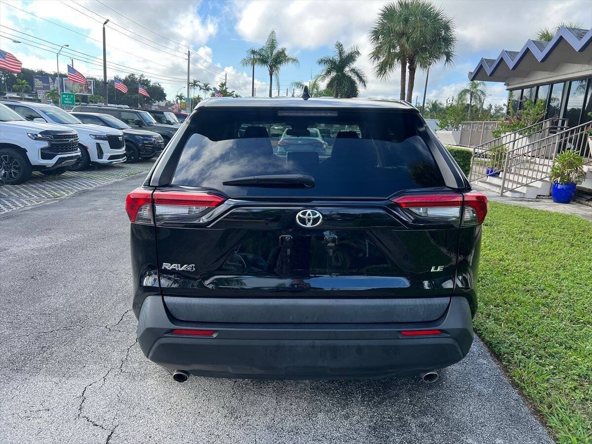 Used 2023 Toyota RAV4 LE FWD image 6
