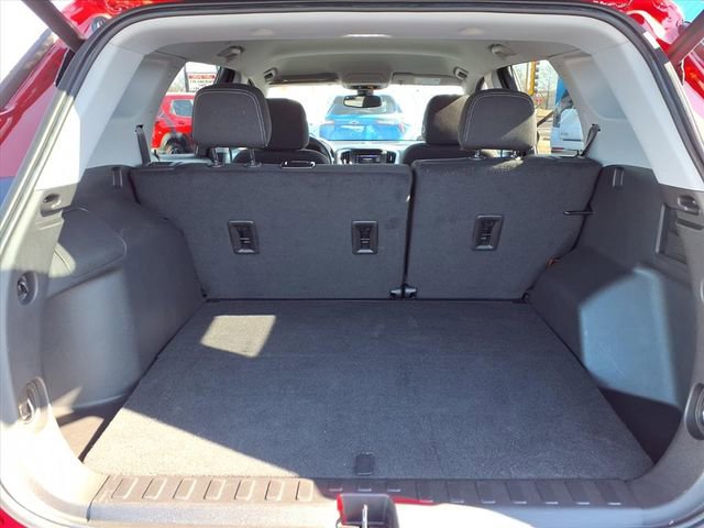 Used 2024 GMC Terrain SLE w/ Driver Convenience Package image 19