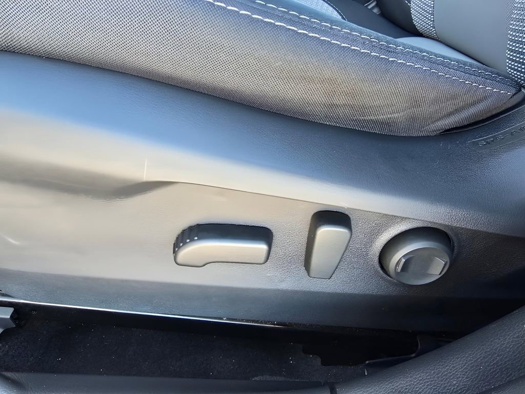 Used 2023 Subaru Outback Premium image 15