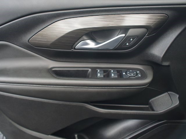 Used 2024 GMC Terrain SLE image 27