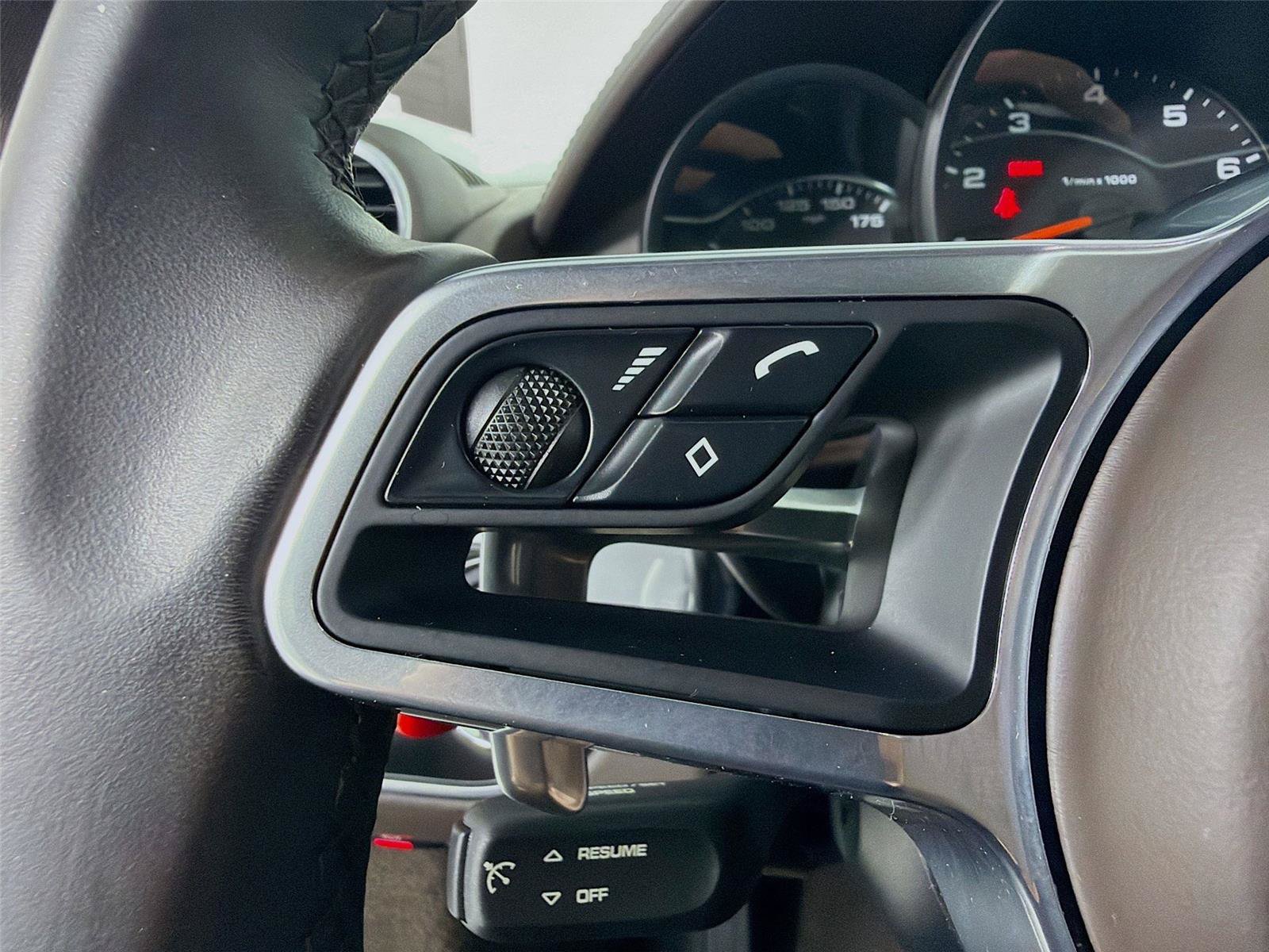 Certified 2022 Porsche 718 Cayman RWD image 12