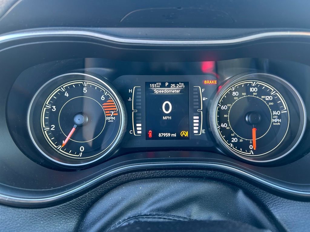 Used 2019 Jeep Cherokee Latitude w/ Popular Appearance Group image 19