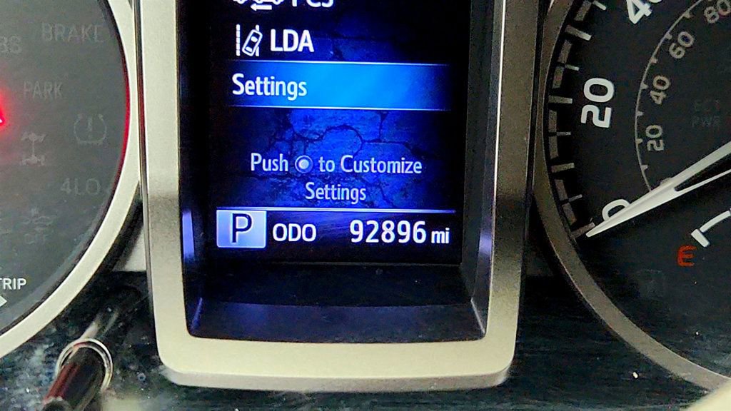 Used 2018 Toyota Tacoma SR5 image 15