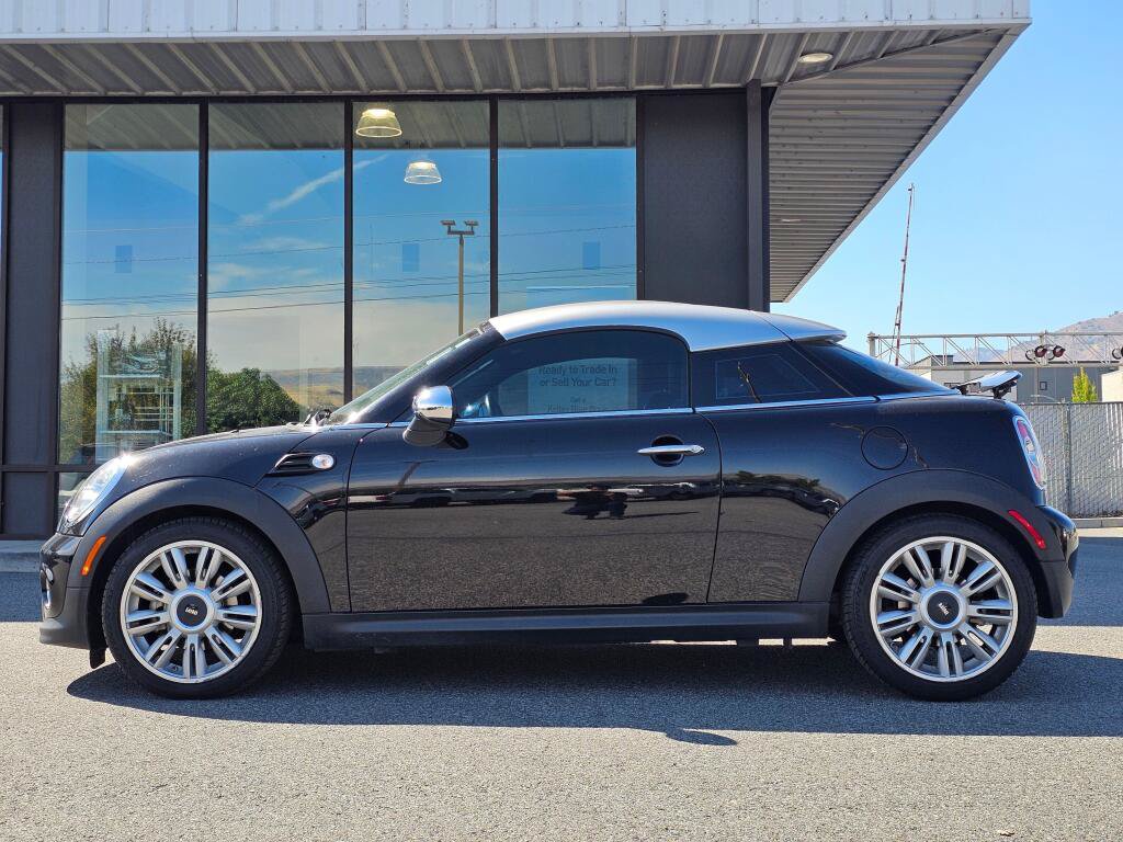 Used 2012 MINI Cooper Coupe FWD image 2