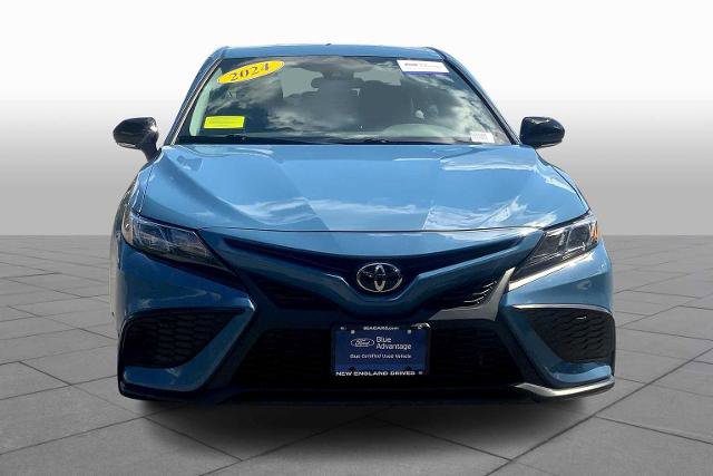 Used 2024 Toyota Camry SE image 3