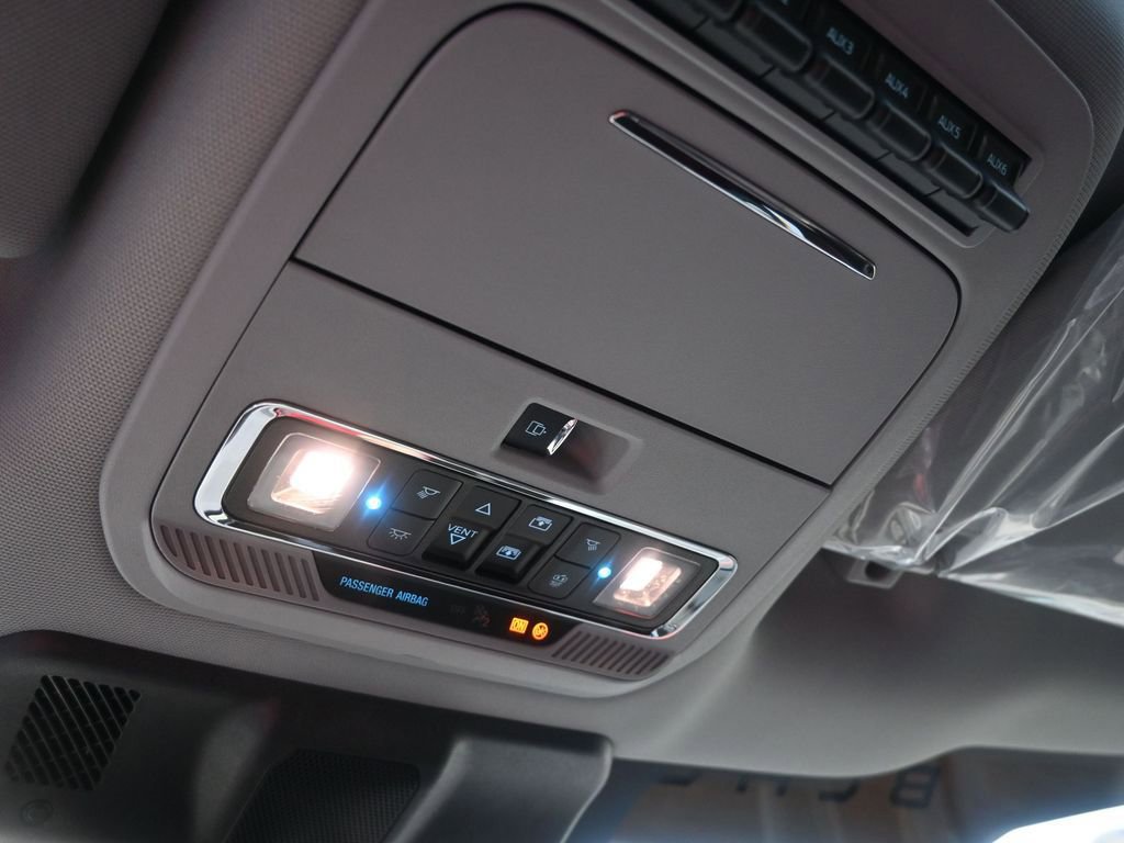 New 2026 Ford F250 Lariat w/ Black Appearance Package image 38