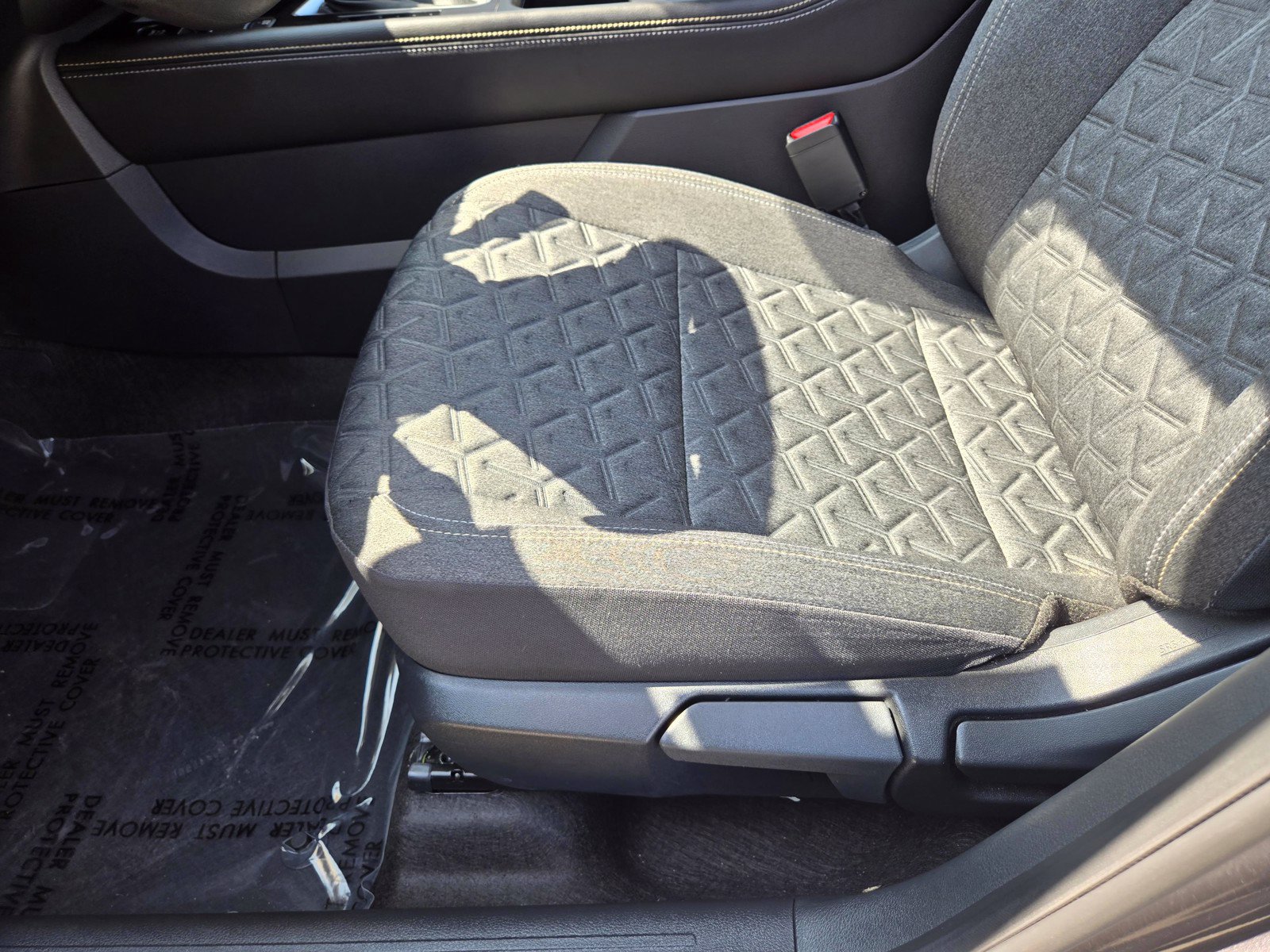 Used 2025 Nissan Kicks SV AWD/4WD image 10