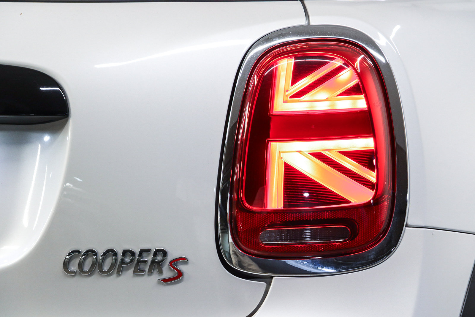 Certified 2024 MINI Cooper S FWD image 7