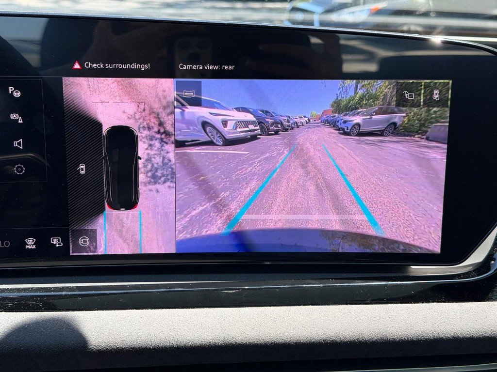 Used 2023 Audi S8 AWD/4WD image 34