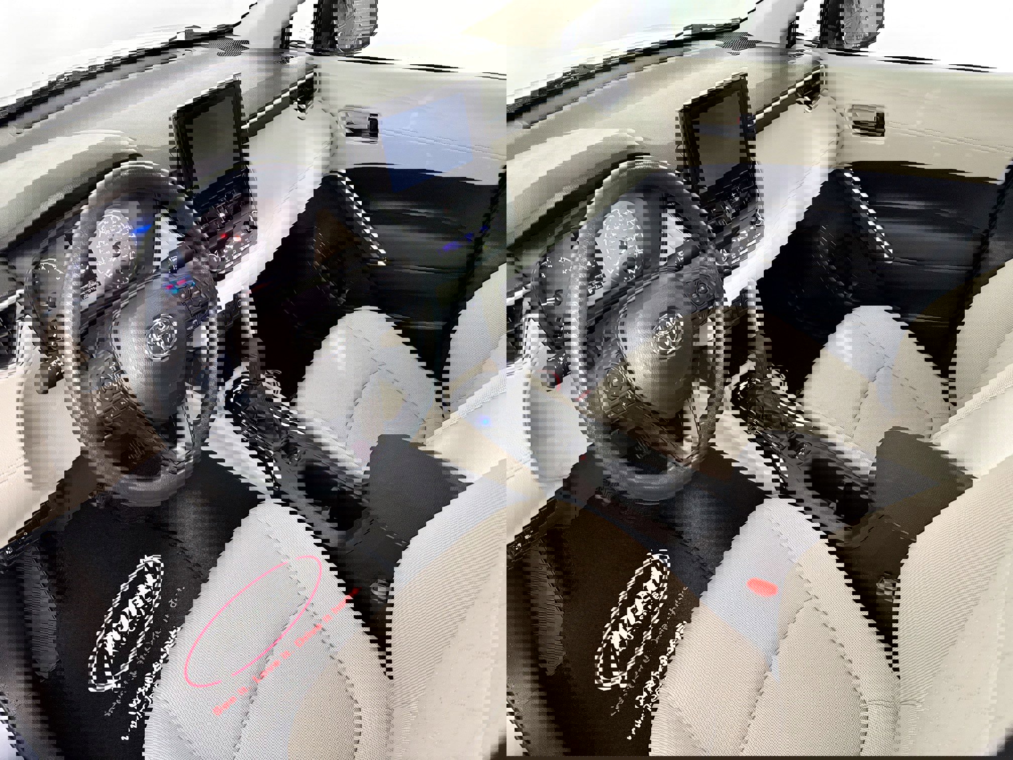 Used 2024 Toyota Corolla Cross L image 5