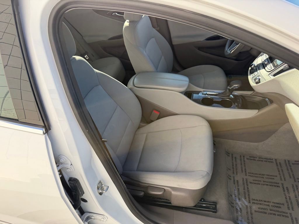 Used 2022 Chevrolet Malibu LT image 21