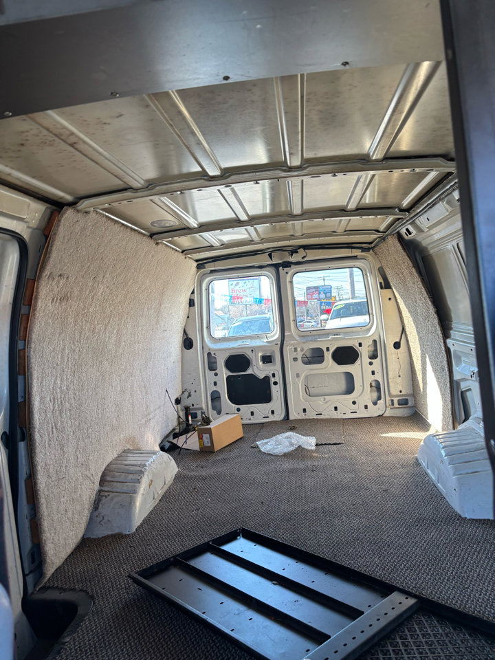 Used 2003 Ford E-350 and Econoline 350 Extended Super Duty image 5