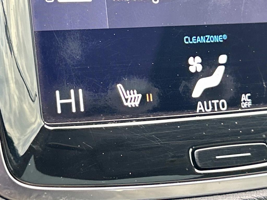 Used 2016 Volvo XC90 T6 Momentum image 29