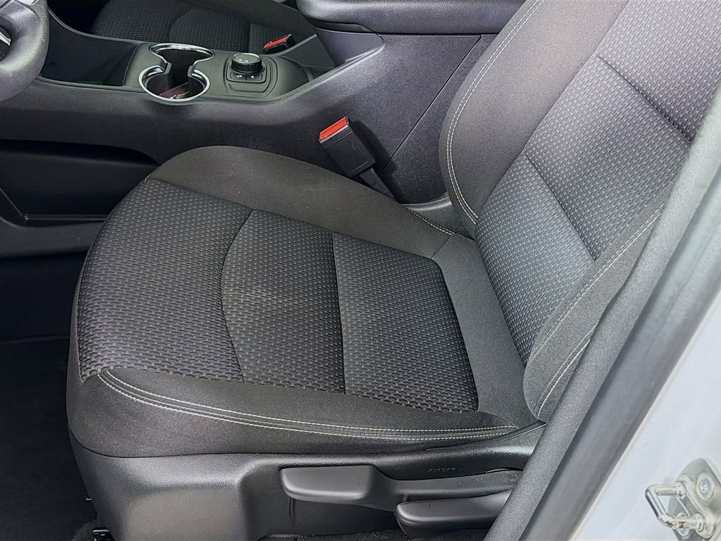 Used 2024 GMC Terrain SLE image 21