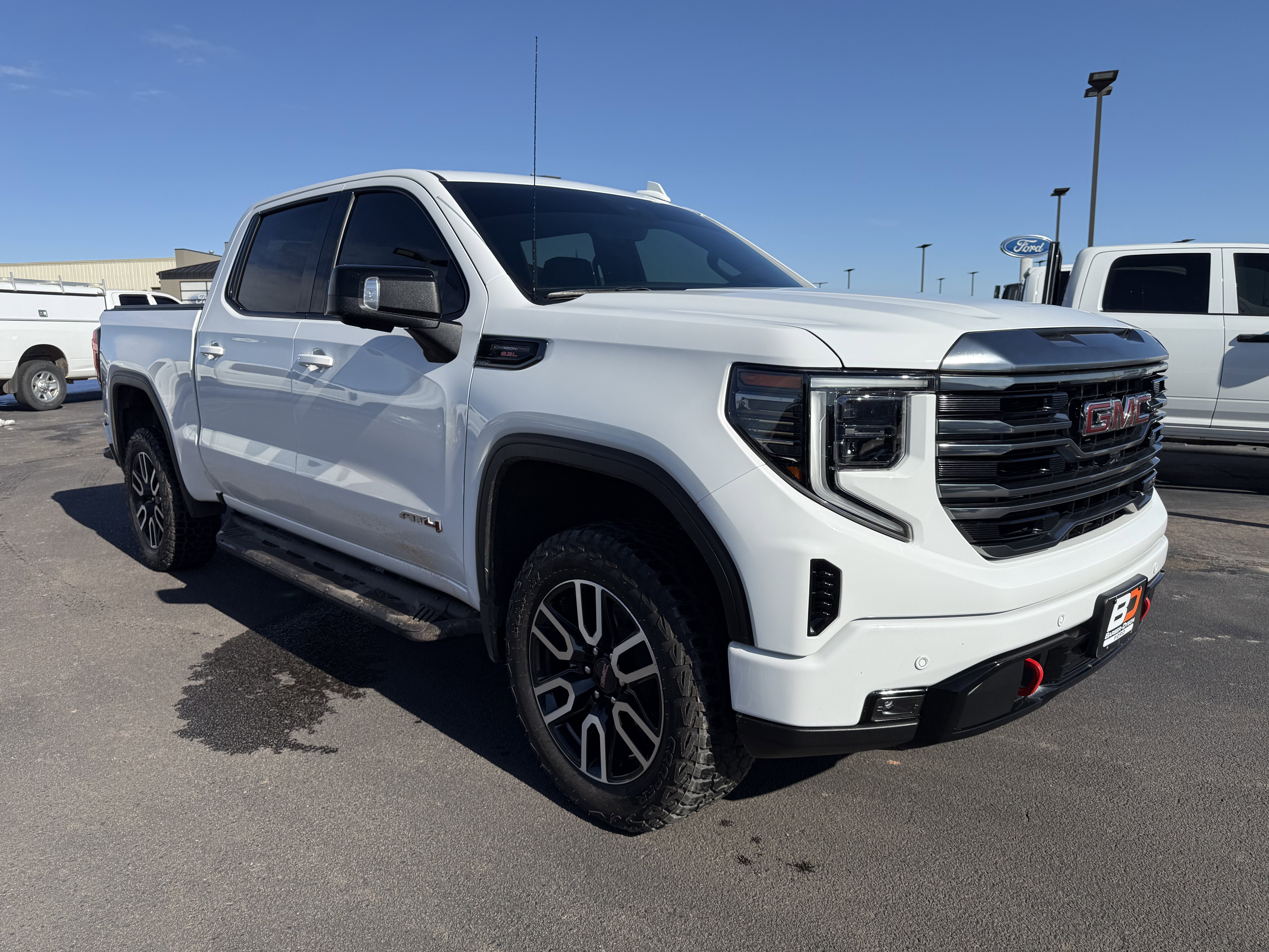 Used 2022 GMC Sierra 1500 AT4 w/ AT4 Premium Package image 2