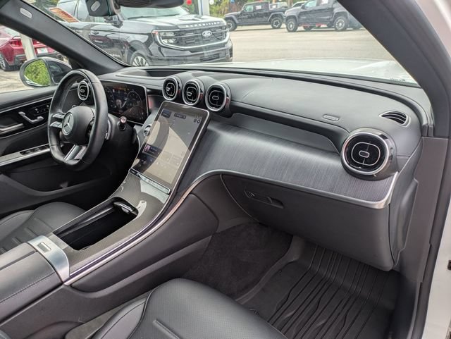 Used 2023 Mercedes-Benz GLC 300 image 41
