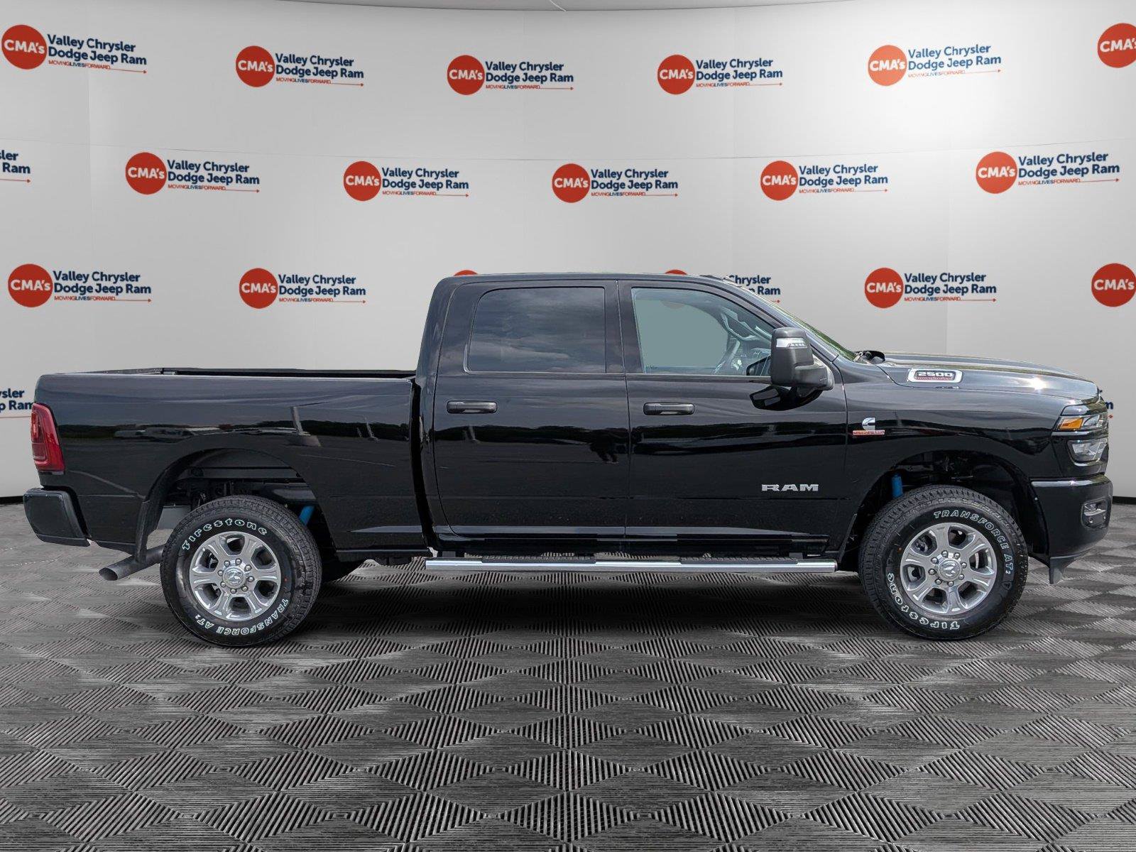 New 2026 RAM 2500 Big Horn AWD/4WD image 4