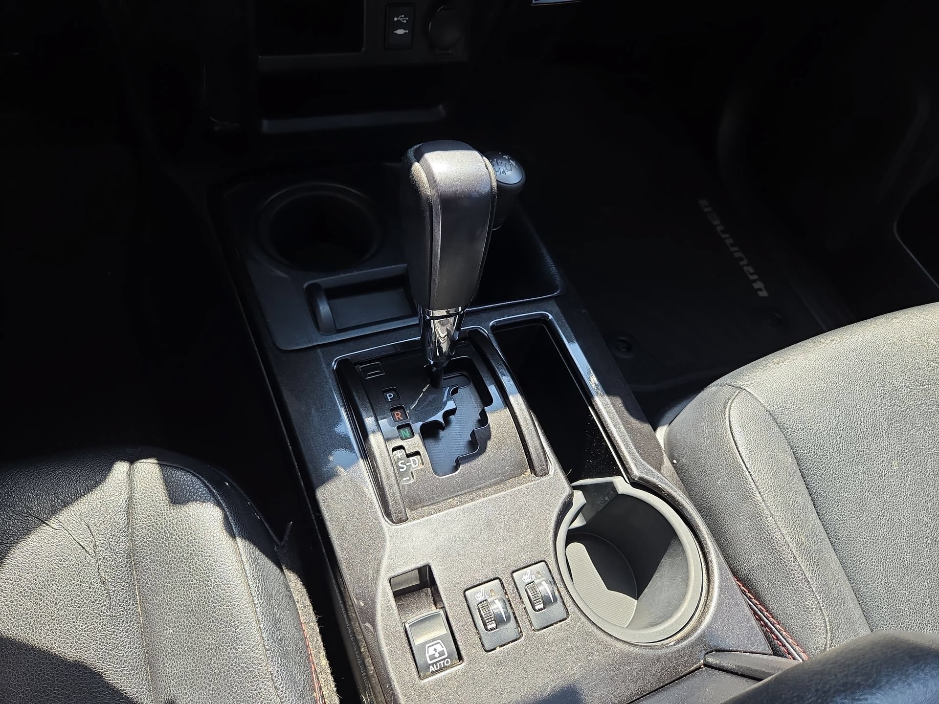 Used 2015 Toyota 4Runner Trail Premium AWD/4WD image 22