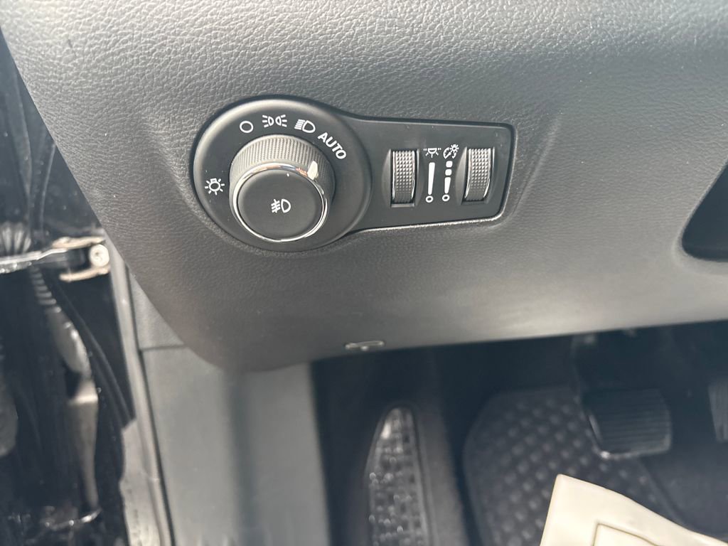 Used 2024 Jeep Compass Trailhawk image 32