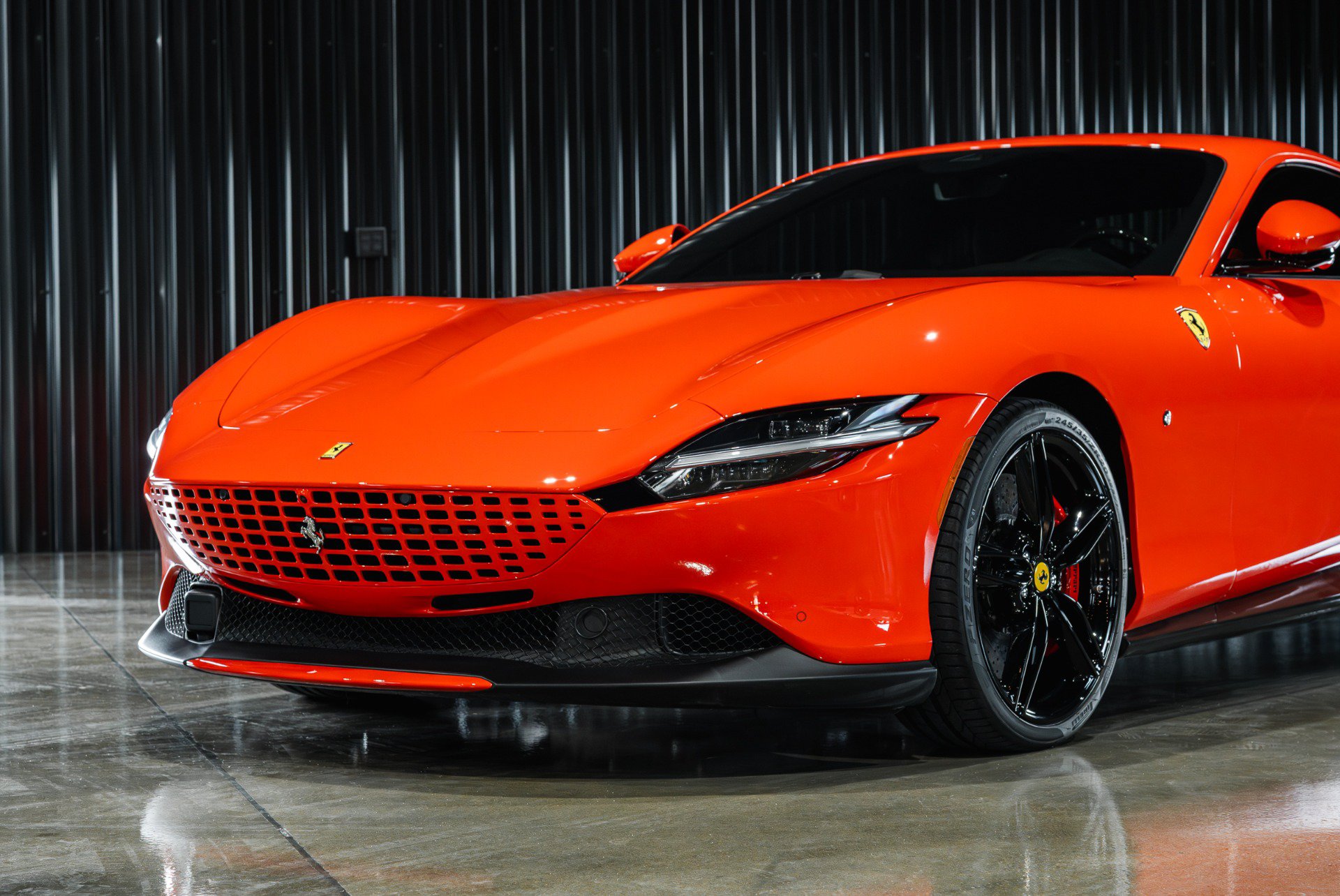 Used 2021 Ferrari Roma RWD image 4