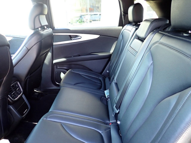 Used 2016 Lincoln MKX Premiere FWD image 17