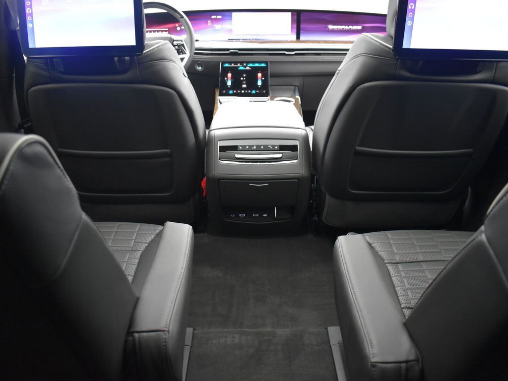 Certified 2026 Cadillac Escalade Platinum Sport w/ LPO, ONYX Package image 32