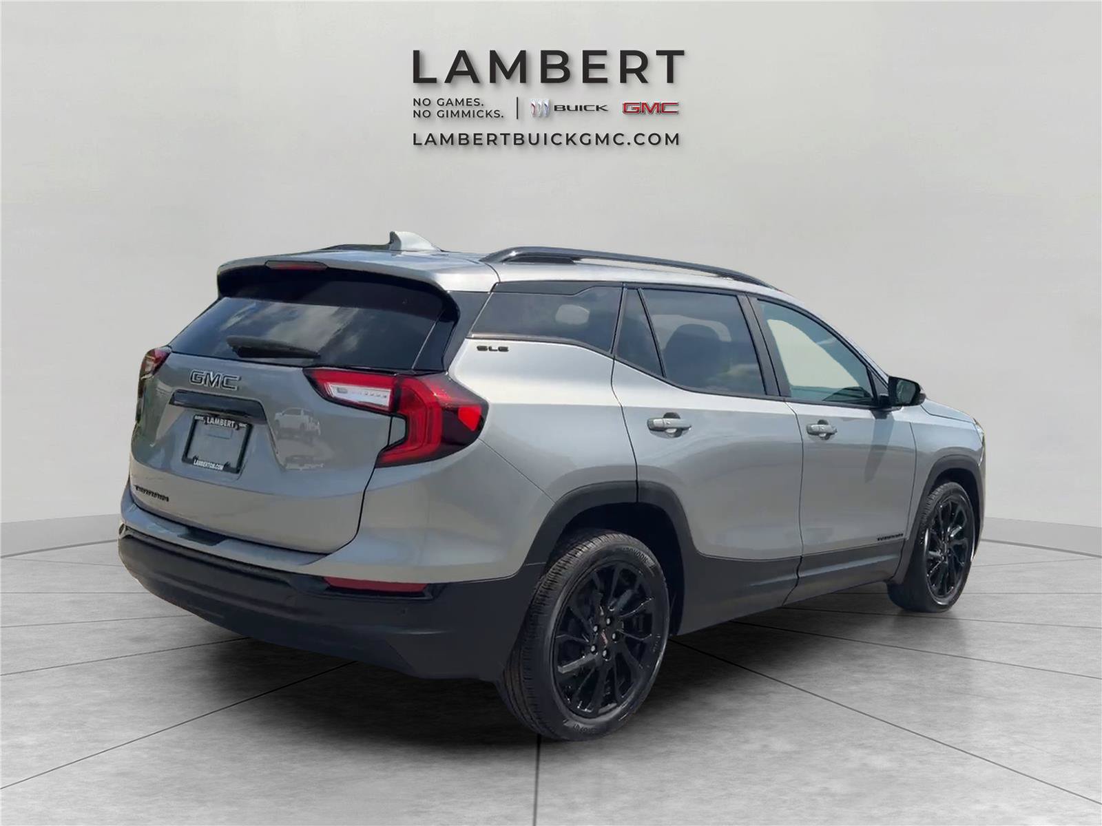 Used 2024 GMC Terrain SLE w/ Driver Convenience Package FWD image 5