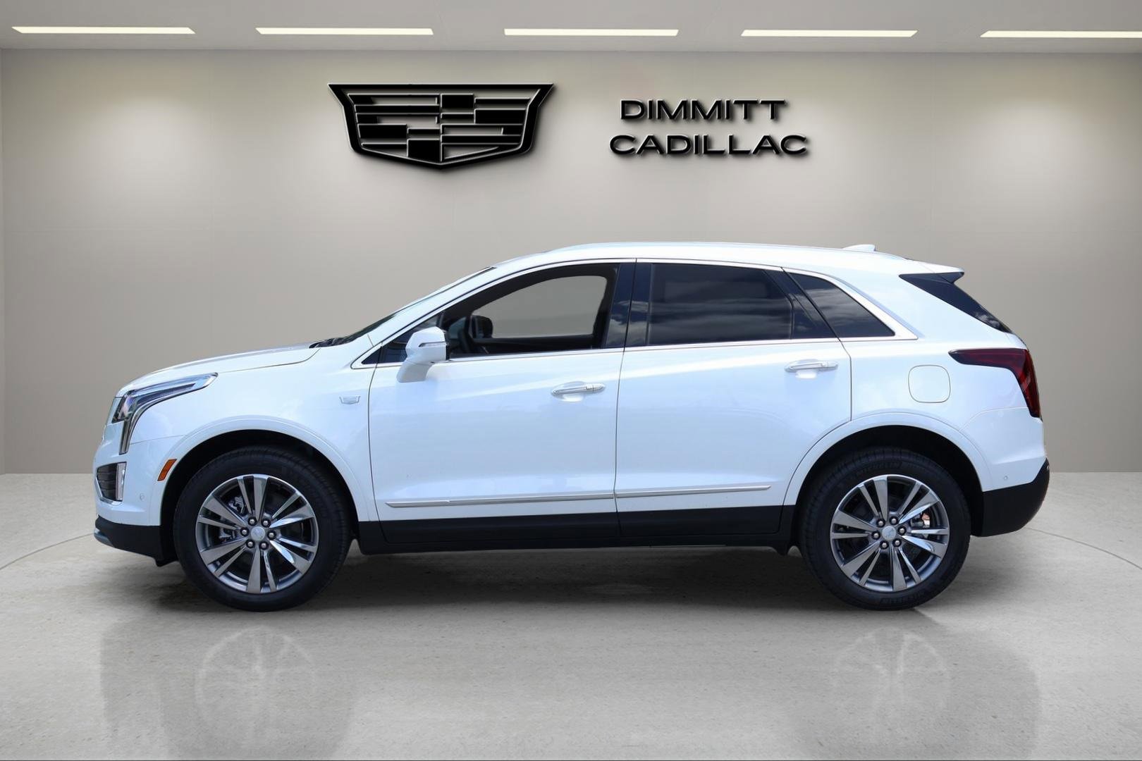 New 2025 Cadillac XT5 Premium Luxury w/ Technology Package image 2