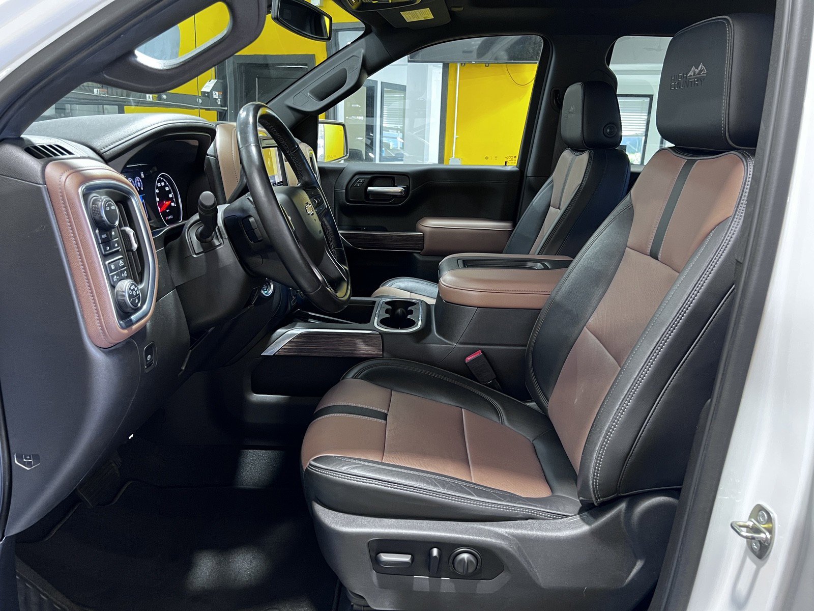 Used 2020 Chevrolet Silverado 1500 High Country w/ LPO, Dark Essentials Package AWD/4WD image 15