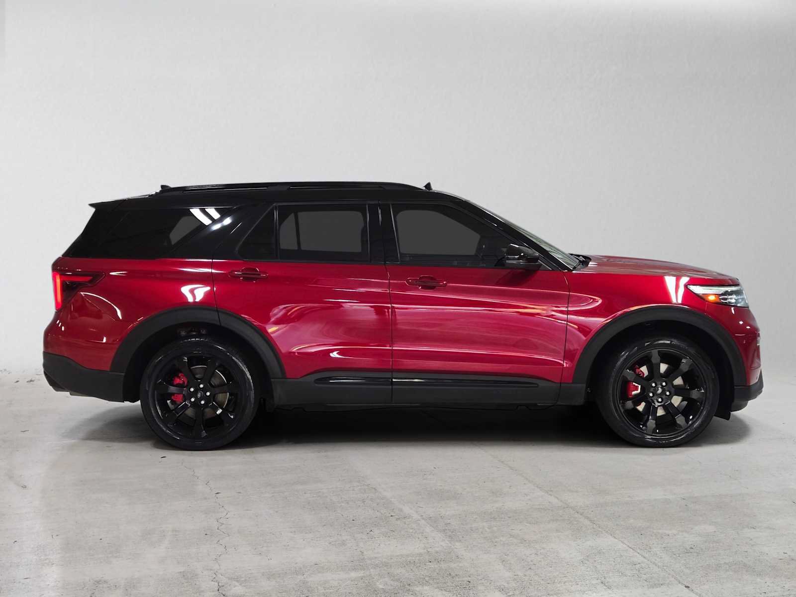 Used 2020 Ford Explorer ST w/ ST Street Pack AWD/4WD image 2