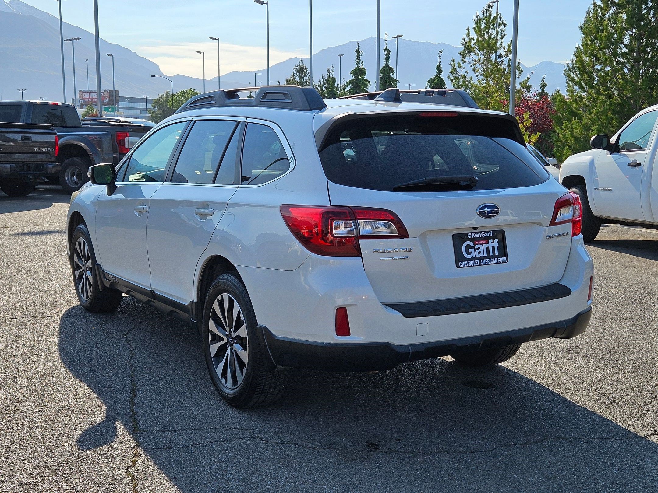 Used 2016 Subaru Outback 2.5i Limited AWD/4WD image 5