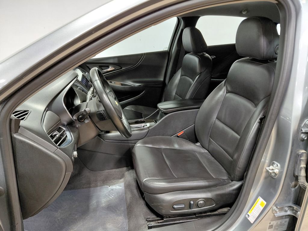 Used 2024 Chevrolet Malibu LT FWD image 3