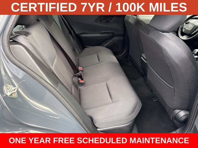 Used 2025 Toyota Prius LE FWD image 11