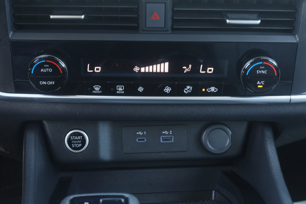Used 2023 Nissan Rogue SV AWD/4WD image 10