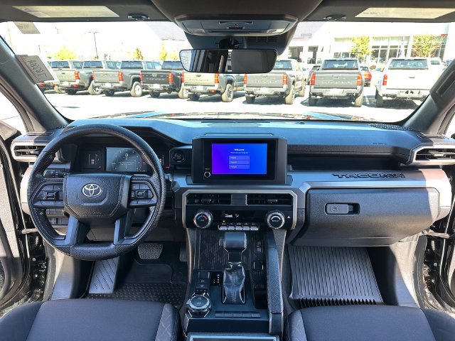 Certified 2025 Toyota Tacoma SR5 AWD/4WD image 11