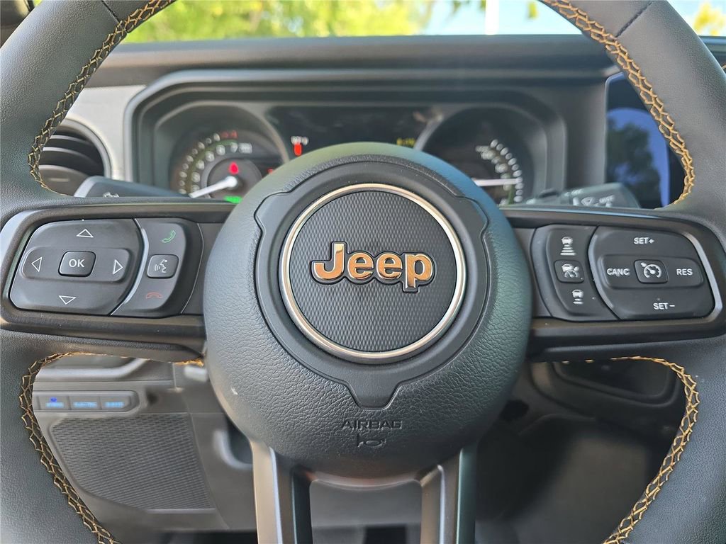 Used 2024 Jeep Wrangler Unlimited w/ Convenience Group AWD/4WD image 29